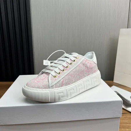 ヴェルサーチ カジュアルシューズ