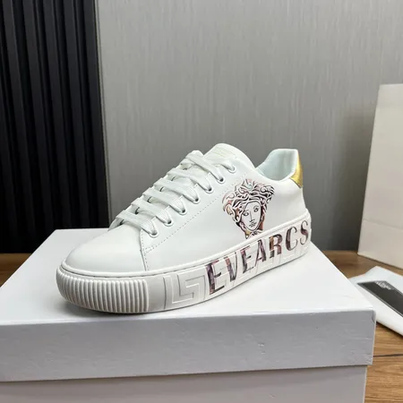 ヴェルサーチ カジュアルシューズ