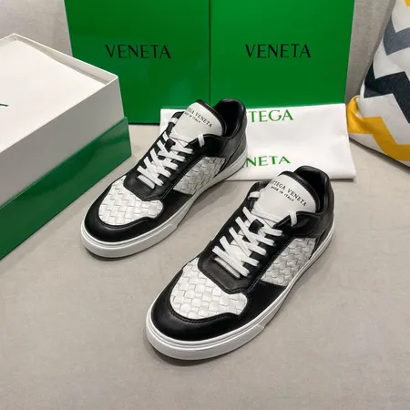 ボッテガ ヴェネタ カジュアルシューズ