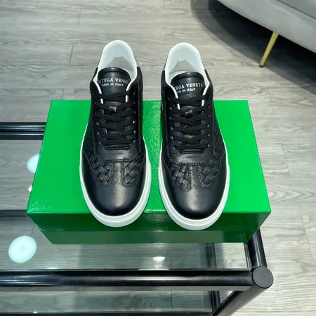 ボッテガ ヴェネタ カジュアルシューズ