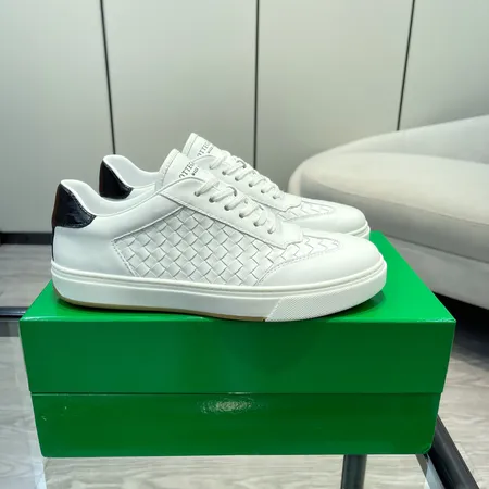 ボッテガ ヴェネタ カジュアルシューズ