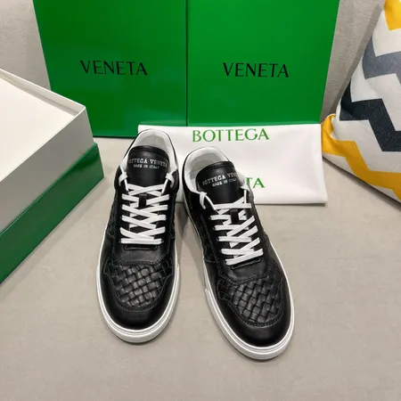 ボッテガ ヴェネタ カジュアルシューズ