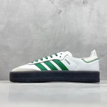 アディダス カジュアルシューズ