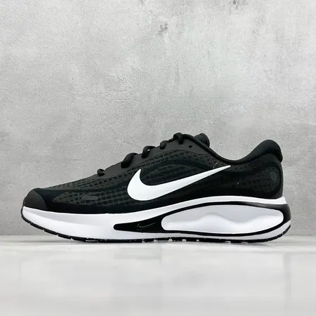 ナイキ カジュアルシューズ