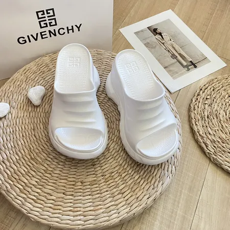 ジバンシィ スリッパ