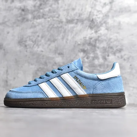 アディダス カジュアルシューズ