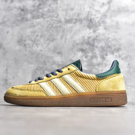 アディダス カジュアルシューズ