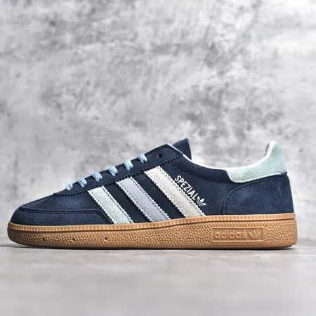 アディダス カジュアルシューズ