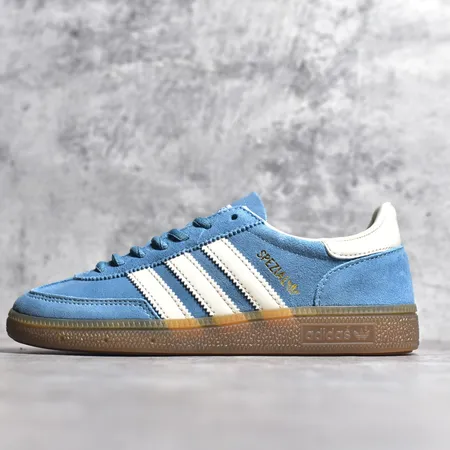 アディダス カジュアルシューズ