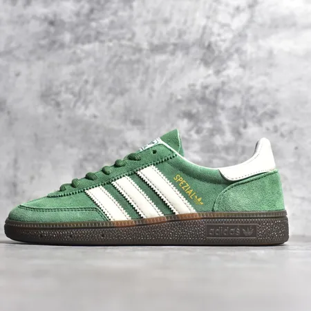 アディダス カジュアルシューズ