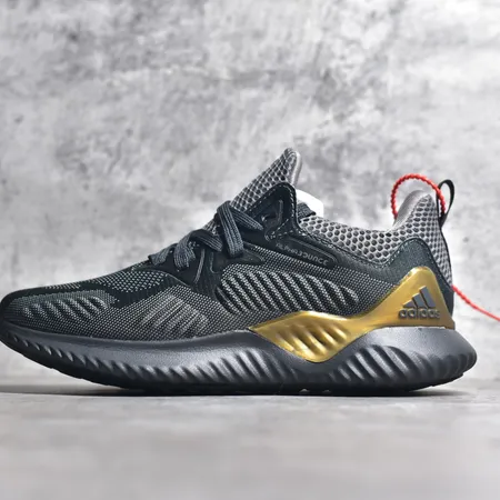 アディダス カジュアルシューズ