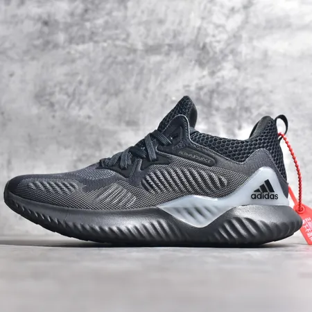 アディダス カジュアルシューズ