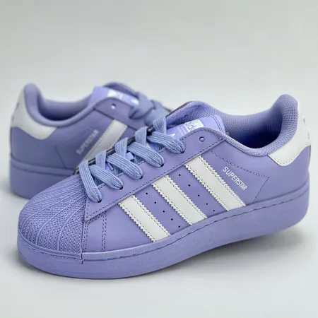 アディダス カジュアルシューズ