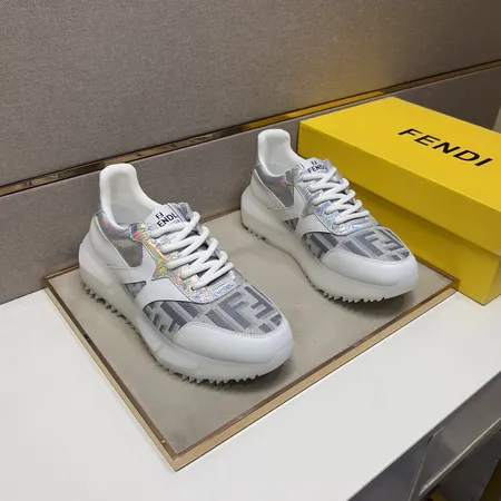 フェンディ スニーカー