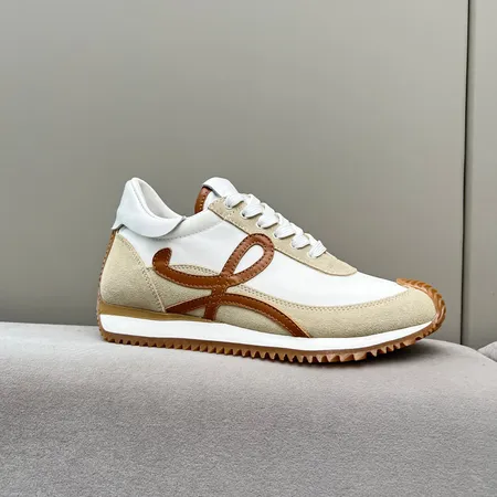 ロエベ スニーカー