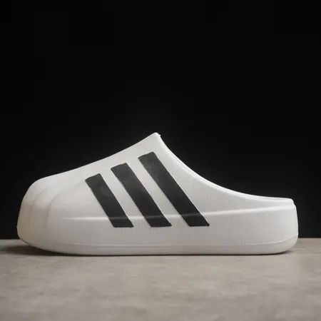 アディダス スリッパ