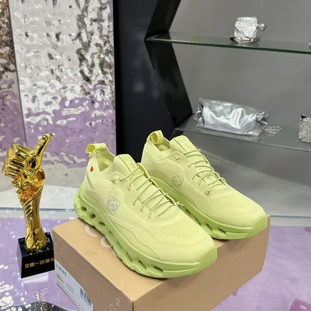 ロエベ スニーカー