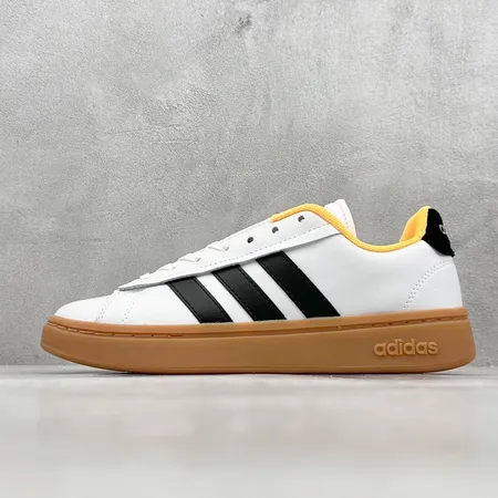 アディダス カジュアルシューズ