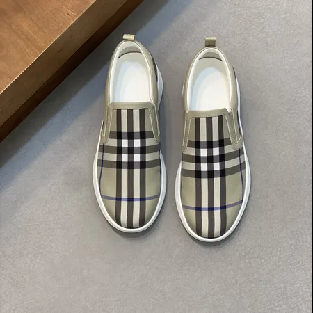 バーバリー ス カジュアルシューズ