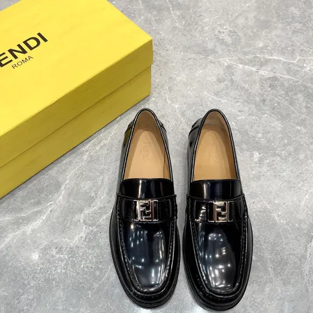 フェンディ ビジネスシューズ