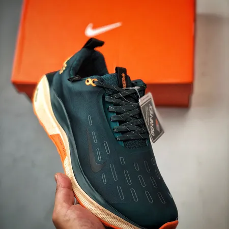 ナイキ スニーカー