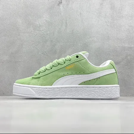 プーマ カジュアルシューズ