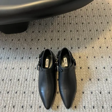 ミュウミュウ ビジネスシューズ