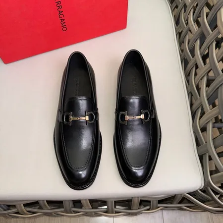 フェラガモ ビジネスシューズ