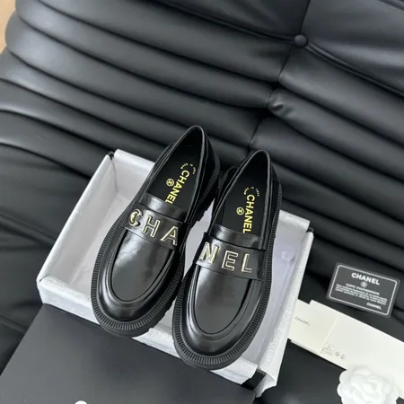 シャネル ビジネスシューズ
