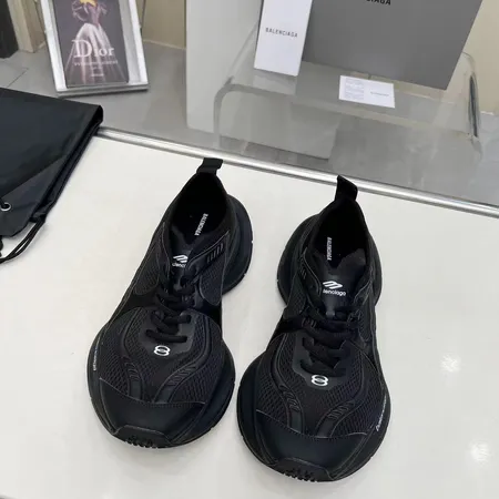 バレンシアガ カジュアルシューズ