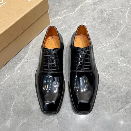 クリスチャン・ルブタン ビジネスシューズ