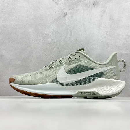 ナイキ スニーカー