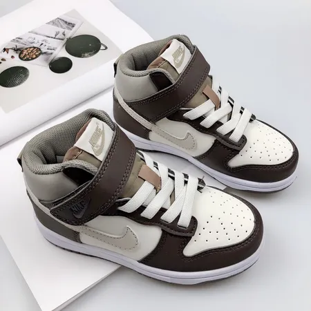 ナイキ カジュアルシューズ