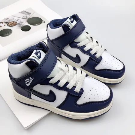 ナイキ カジュアルシューズ