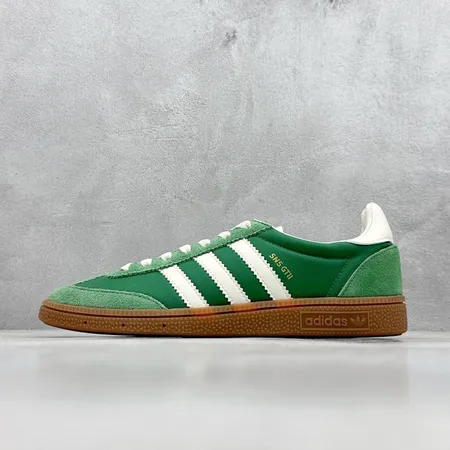 アディダス カジュアルシューズ