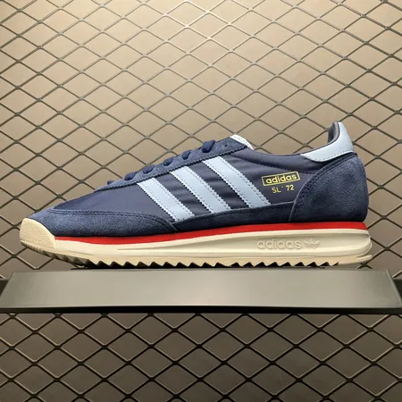 アディダス カジュアルシューズ