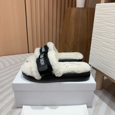 ディオール スリッパ