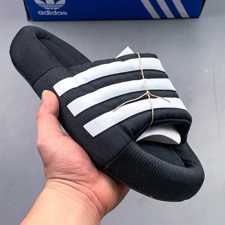 アディダス スリッパ