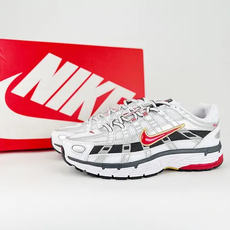 ナイキ スニーカー