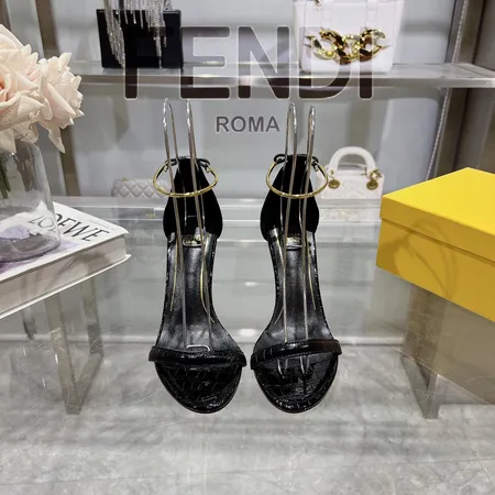 フェンディ サンダル