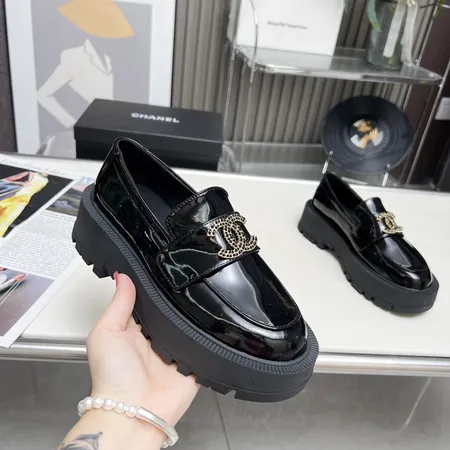 シャネル ビジネスシューズ