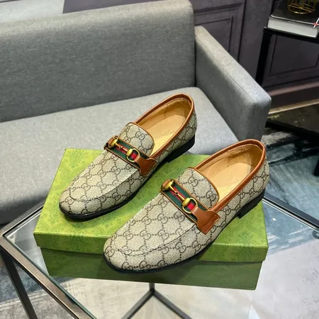 グッチ ビジネスシューズ