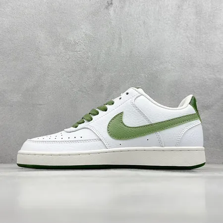 ナイキ カジュアルシューズ