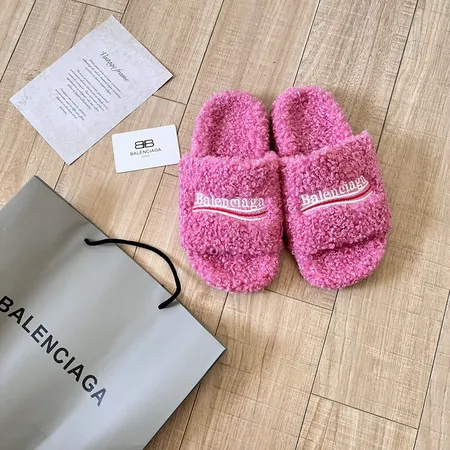 バレンシアガ スリッパ