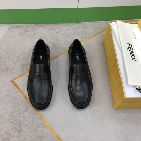 フェンディ ビジネスシューズ