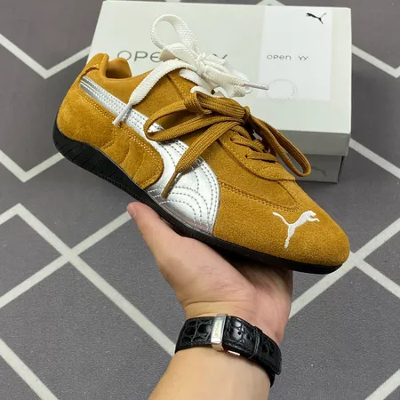 プーマ カジュアルシューズ