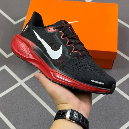 ナイキ スニーカー