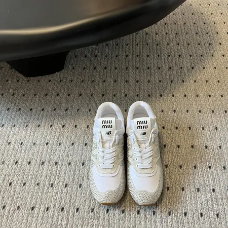 ミュウミュウ スニーカー