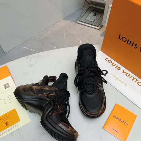 ルイヴィトン スニーカー