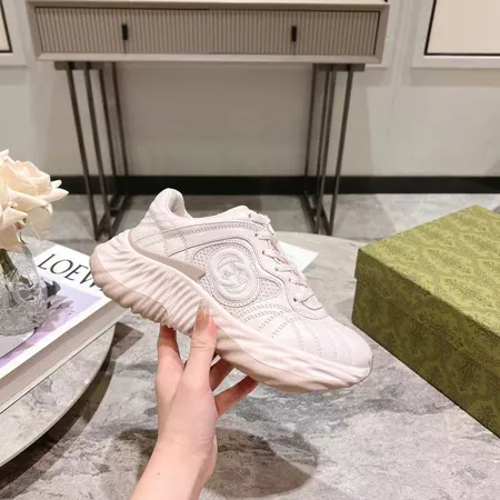 グッチ スニーカー